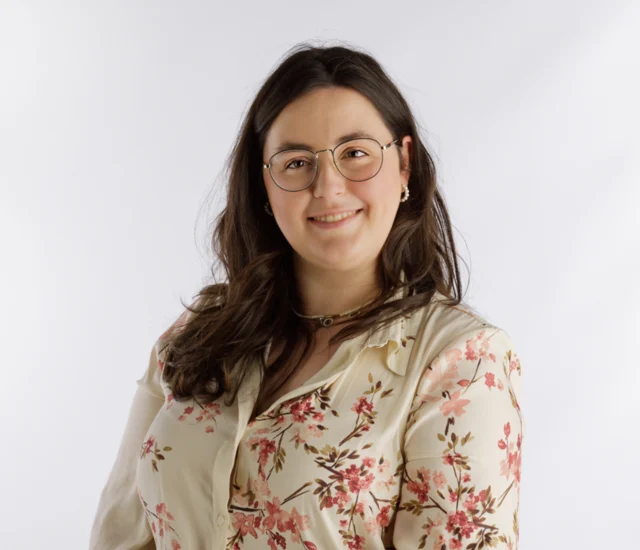 Cl&aacute;udia Almeida
